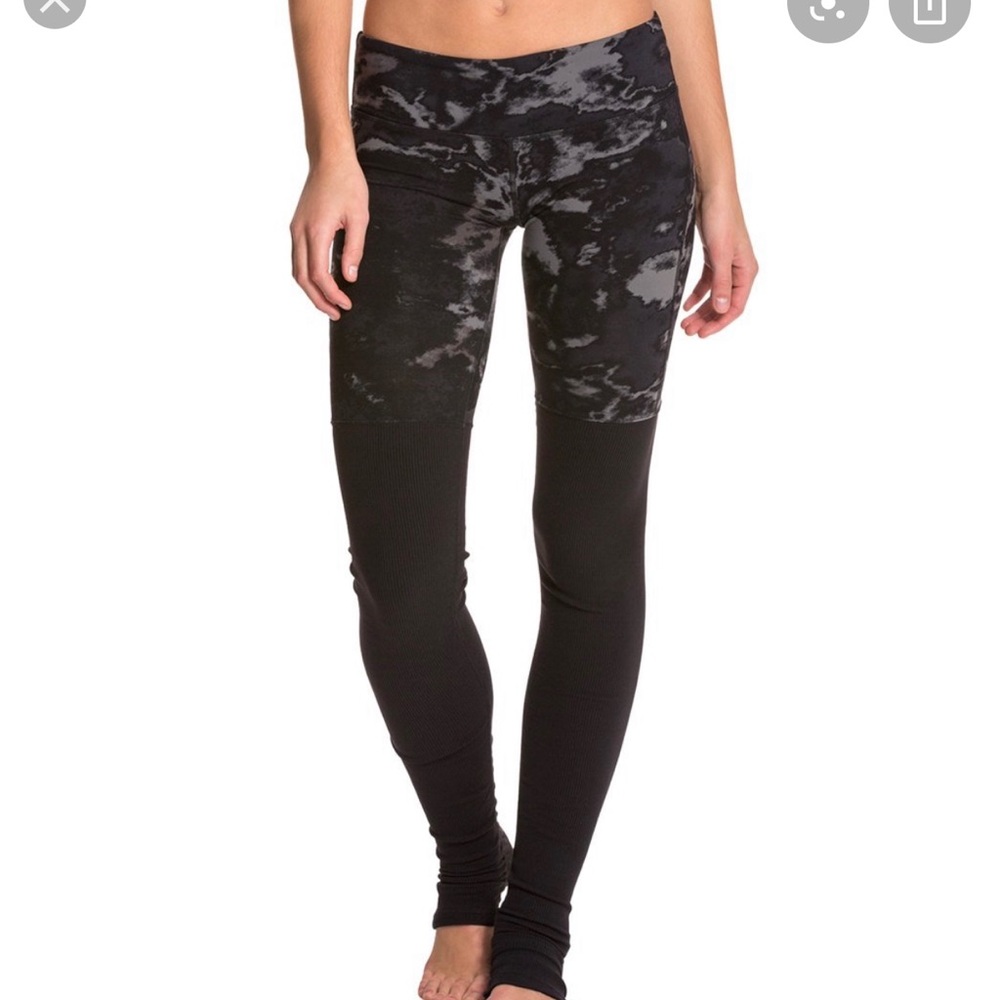 ALO YOGA GODDESS LEGGINGS